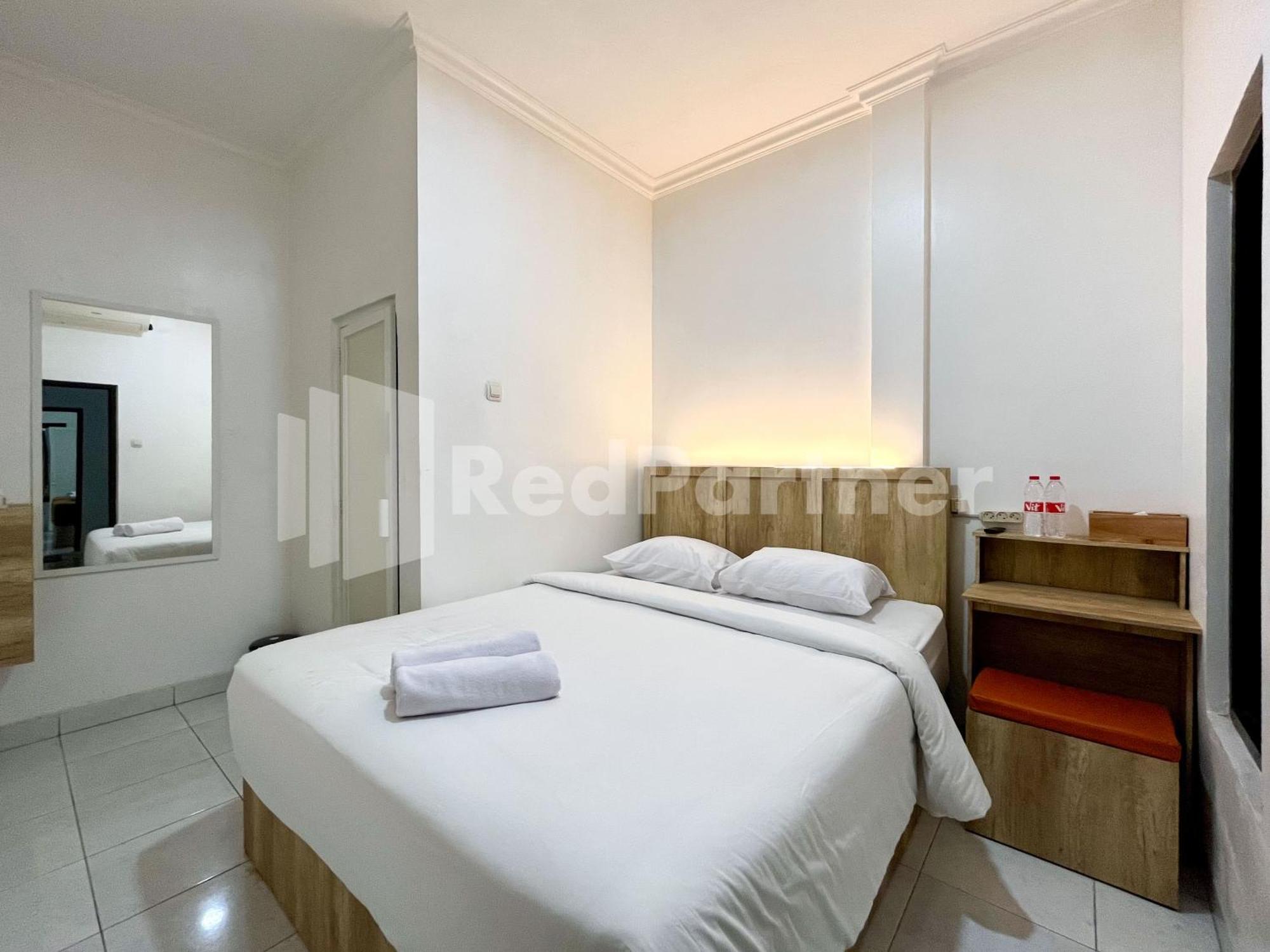 D Palma Near Lokananta Manahan Mitra Reddoorz Solo Exterior foto